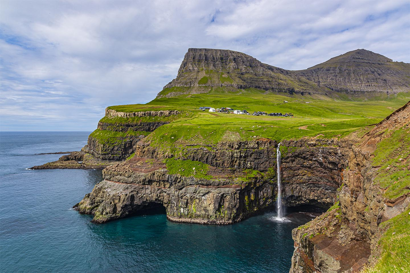 MuÌlafossur waterfall av Rasmus Gundorff Sæderup
