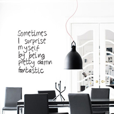 Damn Fantastic wallsticker av Diana Lovring, 45×57 cm